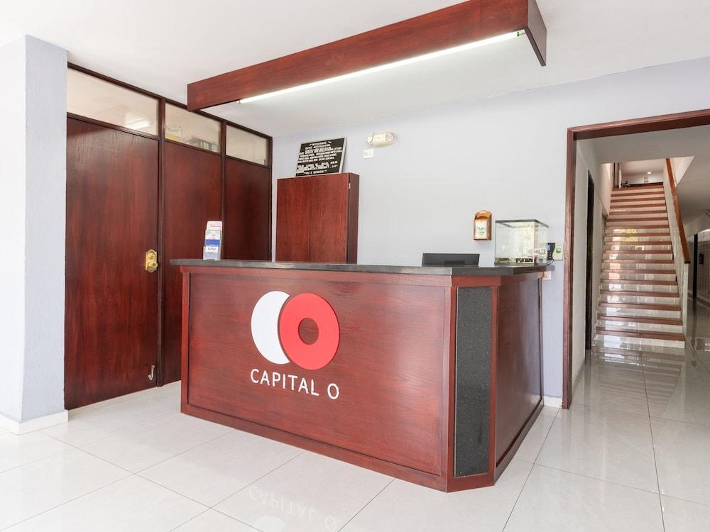 Suites Internacional Zapopan Esterno foto