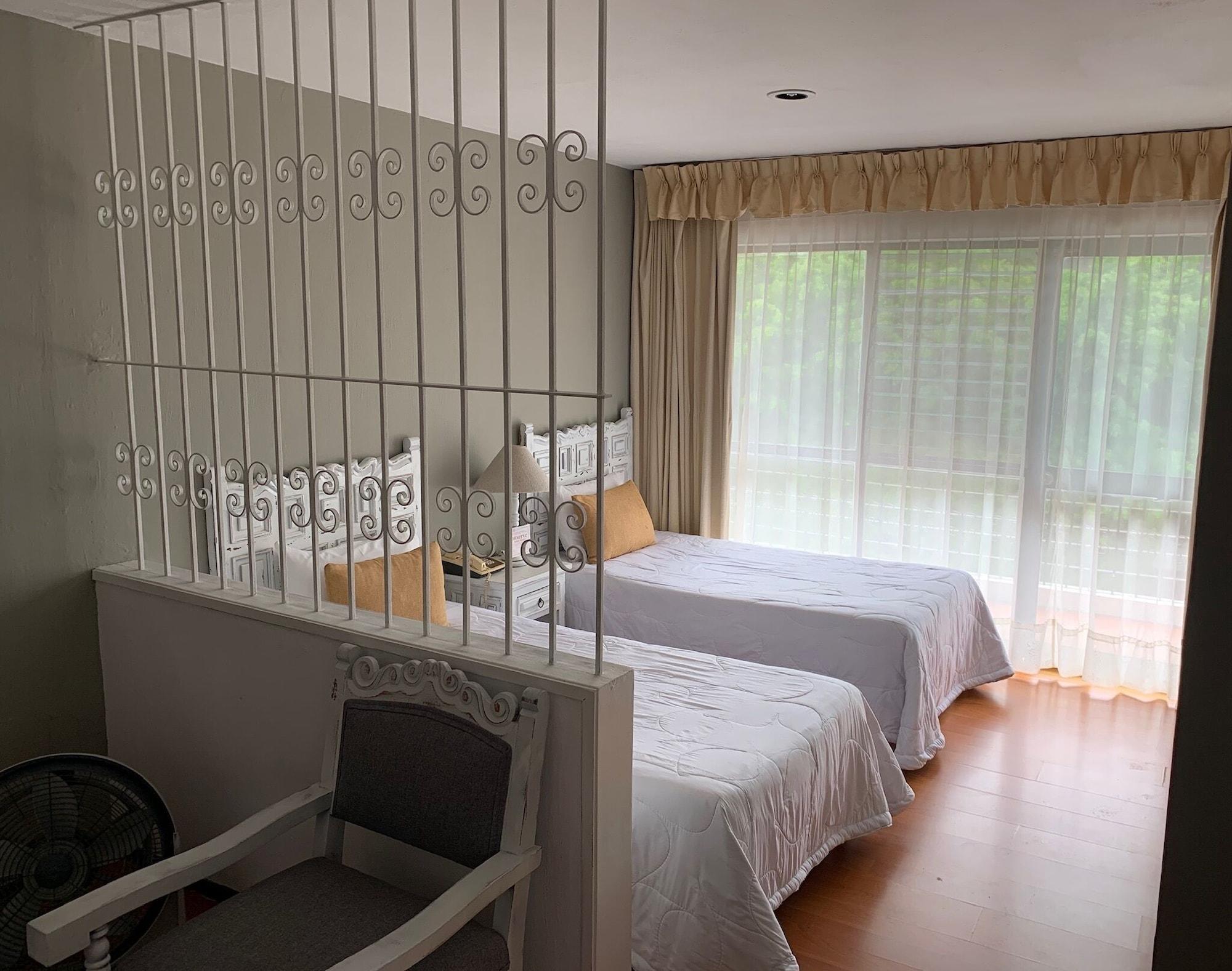 Suites Internacional Zapopan Esterno foto