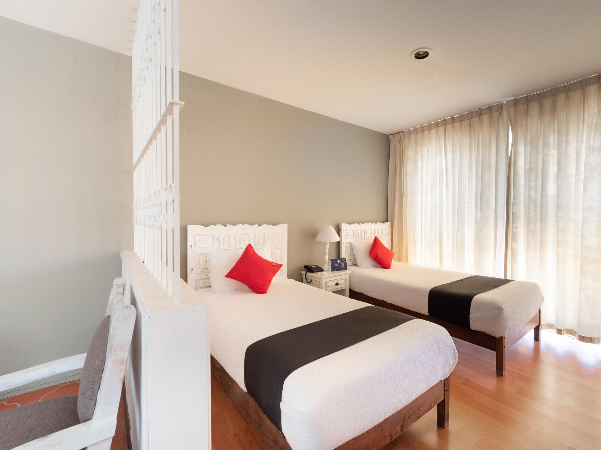 Suites Internacional Zapopan Esterno foto
