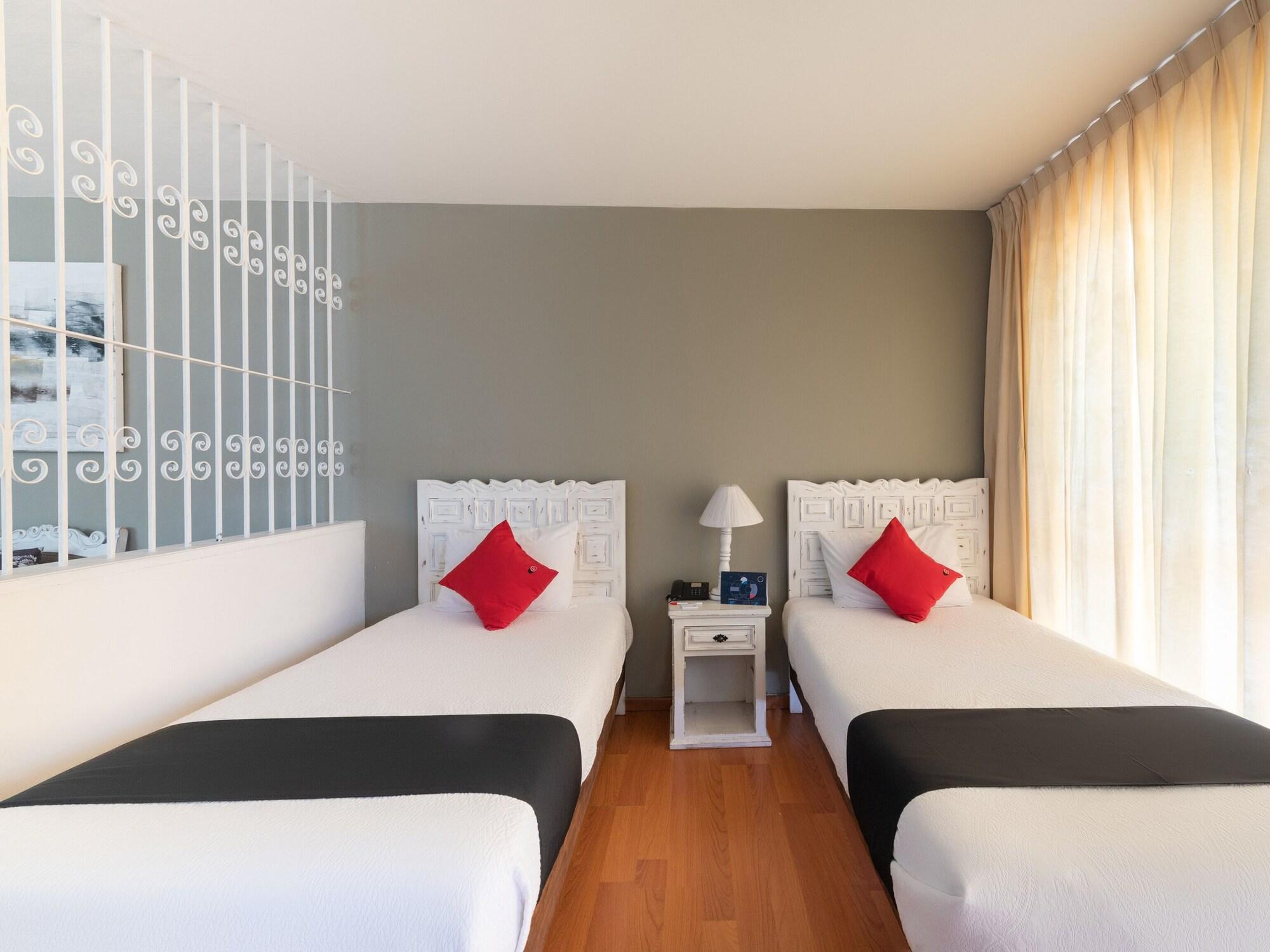 Suites Internacional Zapopan Esterno foto
