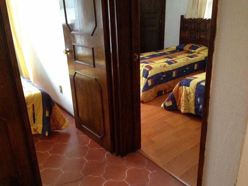 Suites Internacional Zapopan Esterno foto