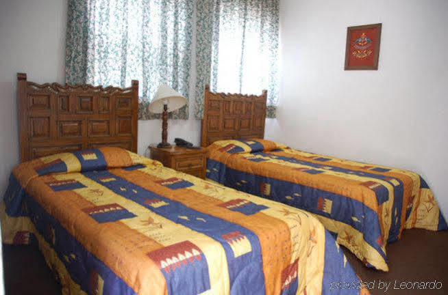 Suites Internacional Zapopan Esterno foto